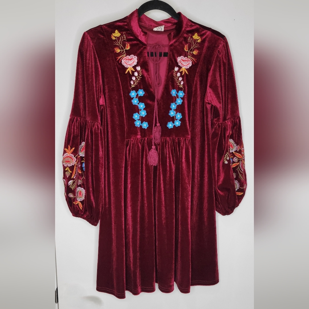 Aofur Smooth Velvet Floral Embroidered Balloon Sleeve Tunic Dress - SIZE SMALL - Picture 6 of 16